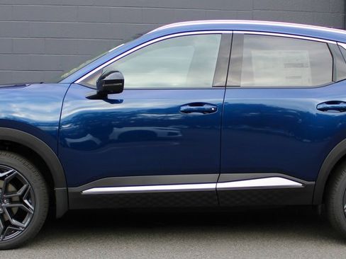 New 2026 Nissan Kicks SR w/ SR Premium Package image 2