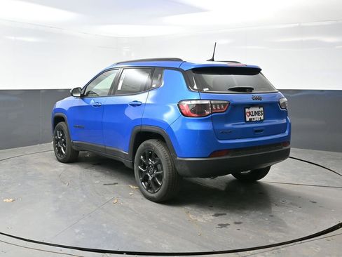 New 2026 Jeep Compass Latitude image 7