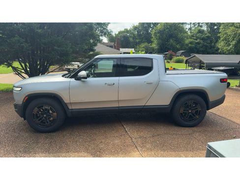 Used 2024 Rivian R1T Adventure AWD/4WD image 2