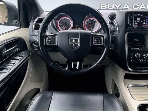Used 2020 Dodge Grand Caravan SXT FWD image 5