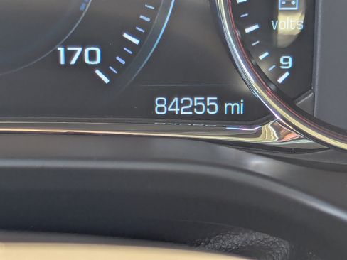 Used 2019 GMC Acadia Denali w/ Technology Package AWD/4WD image 2