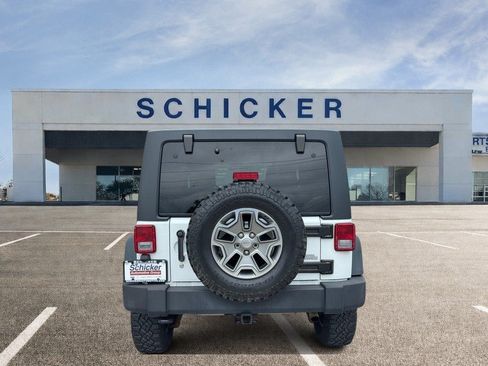 Used 2014 Jeep Wrangler Unlimited Rubicon w/ Dual Top Group AWD/4WD image 4
