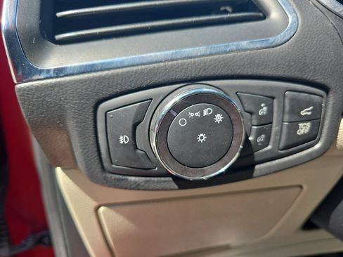 Used 2019 Ford Edge Titanium w/ Equipment Group 301A AWD/4WD image 25