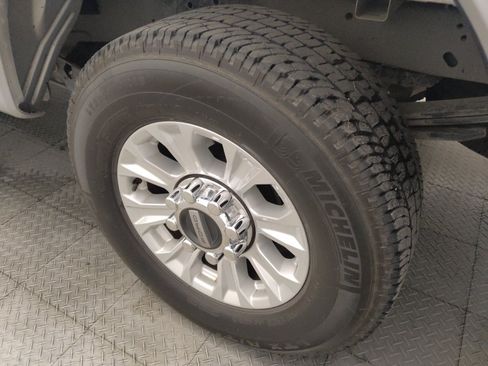 Used 2022 Ford F250 XLT w/ XLT Value Package RWD image 31