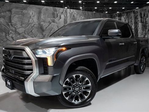 Used 2025 Toyota Tundra Limited image 1