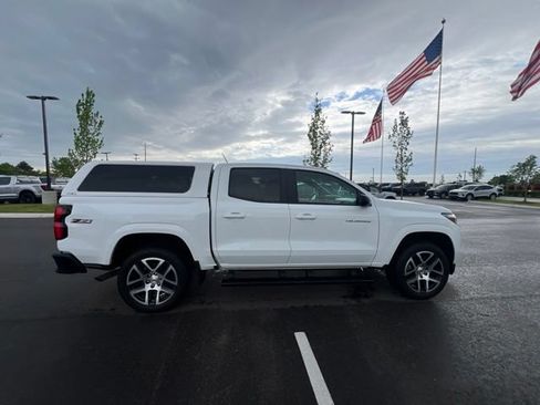 Used 2023 Chevrolet Colorado Z71 w/ Z71 Convenience Package 2 AWD/4WD image 4