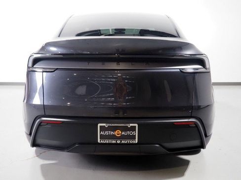 Used 2026 Tesla Model Y 2WD image 59