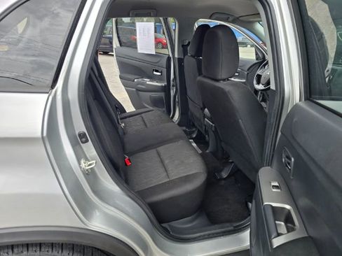 Used 2020 Mitsubishi Outlander Sport SE image 12