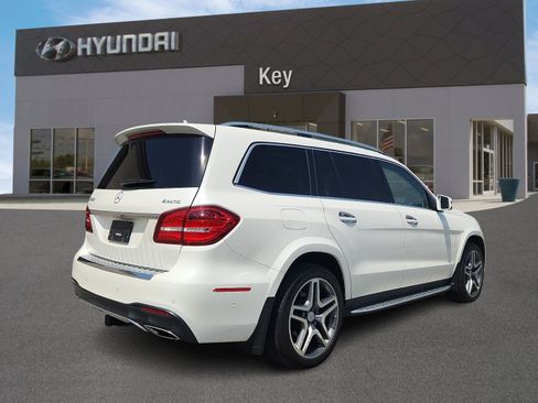 Used 2017 Mercedes-Benz GLS 550 4MATIC image 4