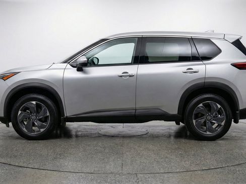 Used 2025 Nissan Rogue SV AWD/4WD image 5