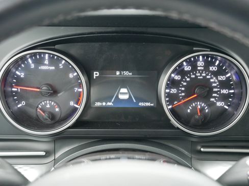 Certified 2024 Kia Carnival LX image 21