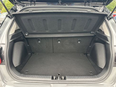 Used 2023 Hyundai Venue Limited FWD image 19