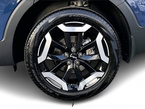 Used 2025 Kia Telluride EX w/ EX Captain's Chair Package image 35