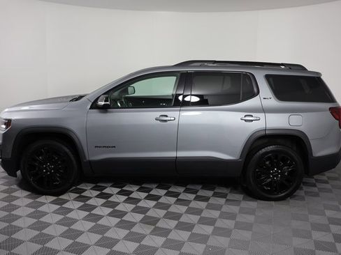 Used 2023 GMC Acadia SLT w/ Elevation Edition image 5