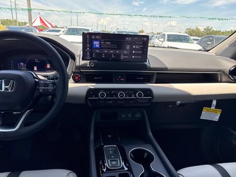 New 2026 Honda Pilot Touring image 21