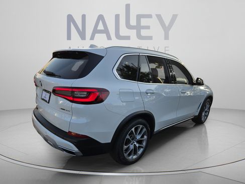 Used 2021 BMW X5 xDrive40i w/ Convenience Package AWD/4WD image 5