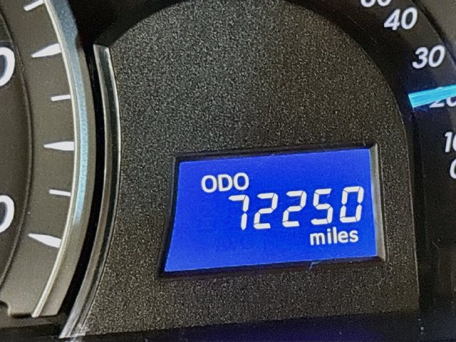 Used 2013 Toyota Camry LE FWD image 13