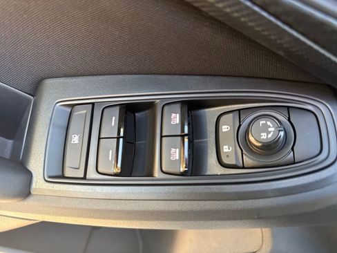 Used 2023 Subaru Crosstrek 2.0i image 15