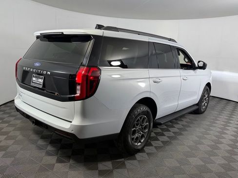 Used 2025 Ford Expedition Active AWD/4WD image 8