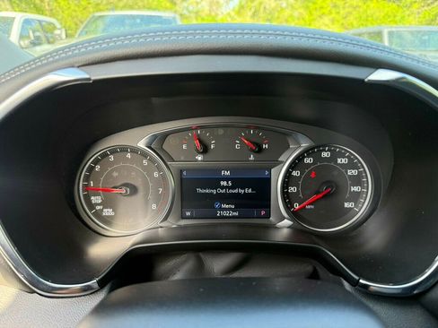 Used 2025 Chevrolet Blazer LT image 4