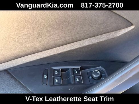 Used 2024 Volkswagen Jetta SE FWD image 18