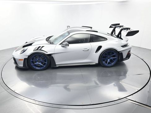 Certified 2025 Porsche 911 GT3 RS RWD image 39