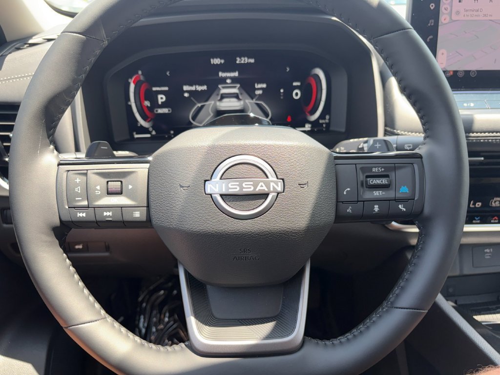 Certified 2025 Nissan Rogue SL w/ Tech Package AWD/4WD image 11
