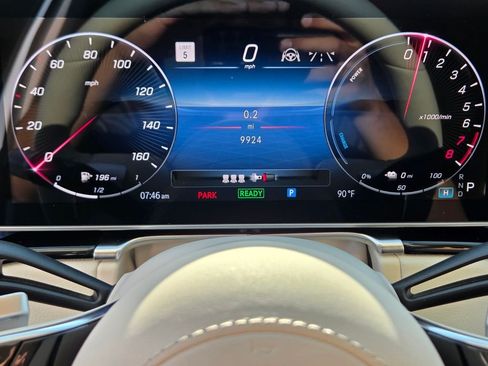 Used 2025 Mercedes-Benz S 580e 4MATIC Sedan image 29