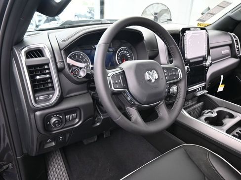 New 2026 RAM 1500 Laramie AWD/4WD image 10