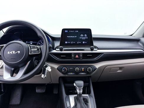 Certified 2023 Kia Forte LXS w/ LXS Technology Package FWD image 5