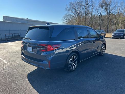 Certified 2026 Honda Odyssey EX-L image 6