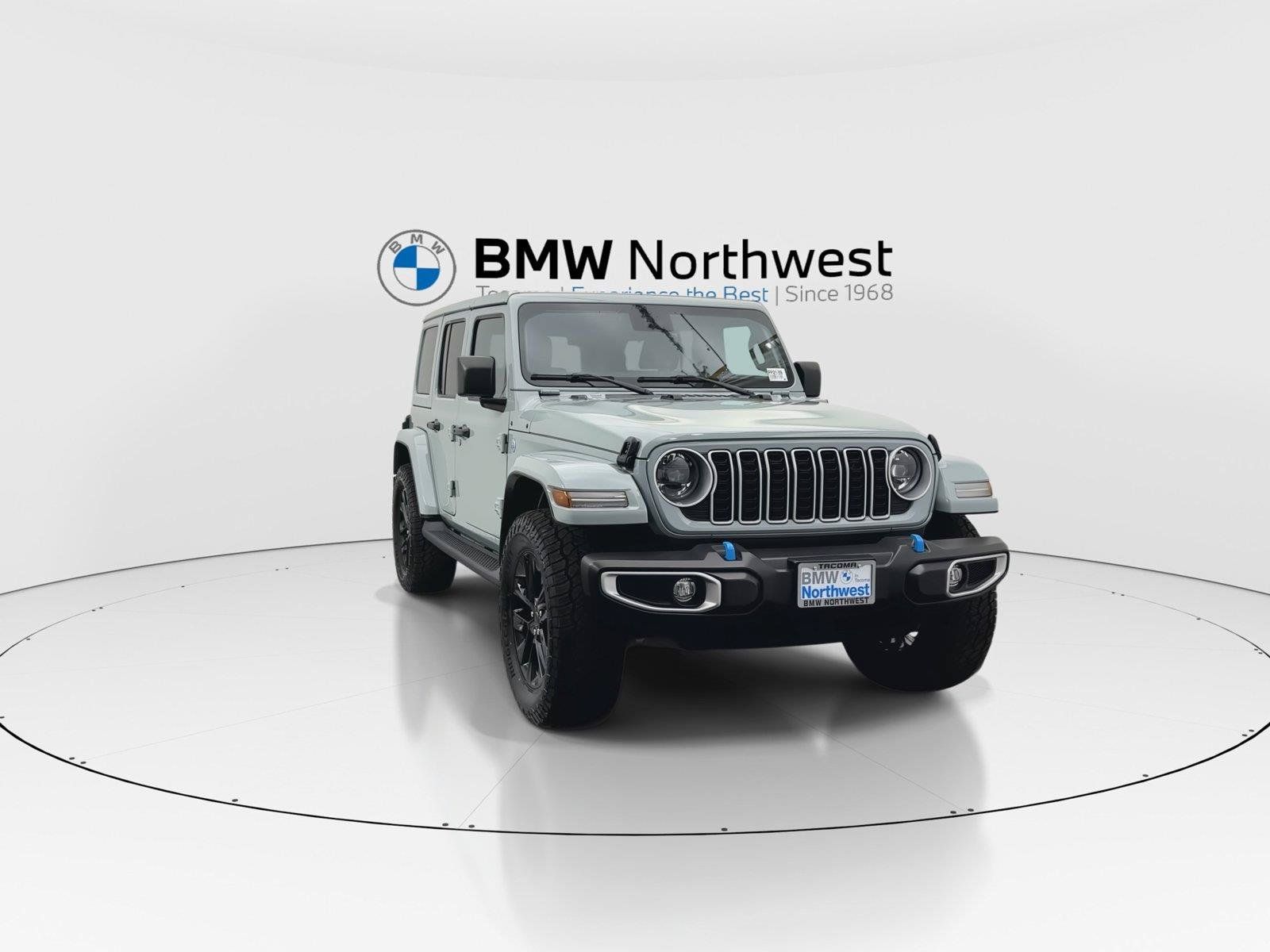 Used 2024 Jeep Wrangler Unlimited Sahara AWD/4WD image 7