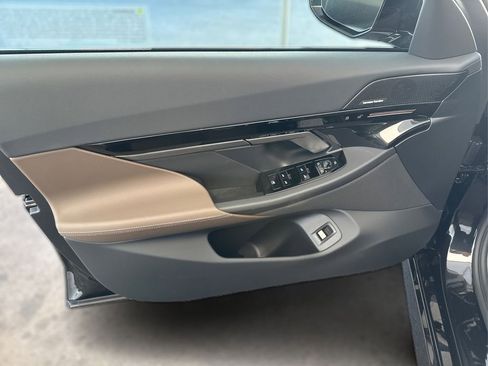 New 2026 BMW 530i xDrive w/ M Sport Package image 26