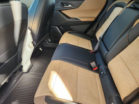 New 2026 Chevrolet Equinox ACTIV w/ LPO, Floor Liner Package image 18