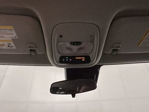 Used 2023 Chevrolet TrailBlazer LT FWD image 25