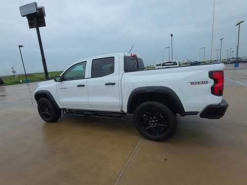 Used 2024 Chevrolet Colorado Trail Boss w/ Advanced Trailering Package AWD/4WD image 11