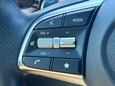 Used 2022 Genesis G70 3.3T Launch Edition RWD image 26