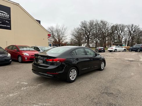 Used 2018 Hyundai Elantra SE image 7