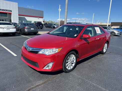 Used 2014 Toyota Camry XLE w/ Leather Package image 1