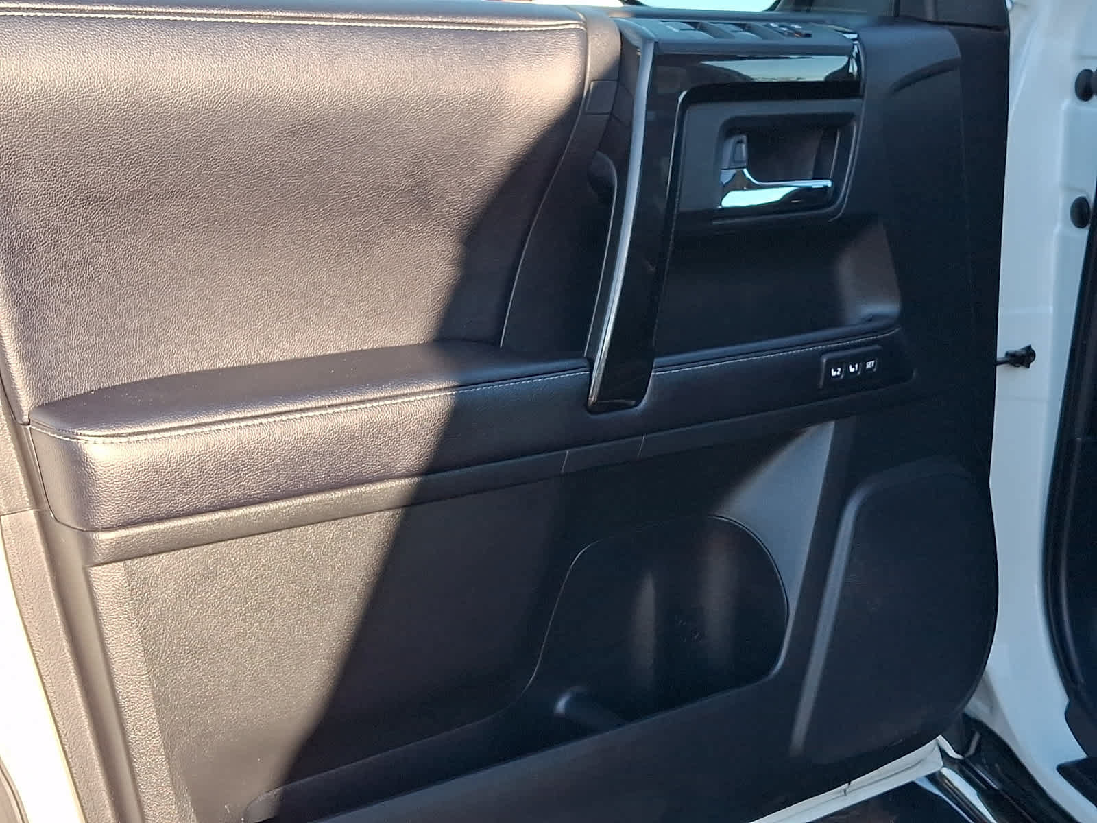 Used 2019 Toyota 4Runner Limited AWD/4WD image 15