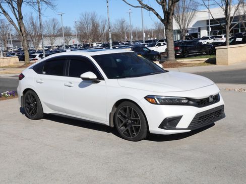 Used 2022 Honda Civic Sport Touring image 2