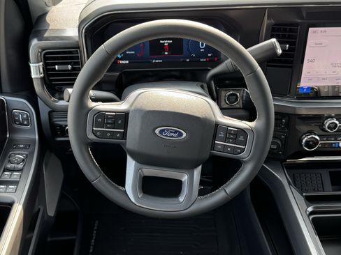 New 2026 Ford F250 Lariat w/ Black Appearance Package AWD/4WD image 15