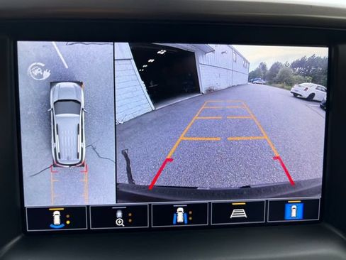 Certified 2023 GMC Acadia AT4 w/ Technology Package AWD/4WD image 21