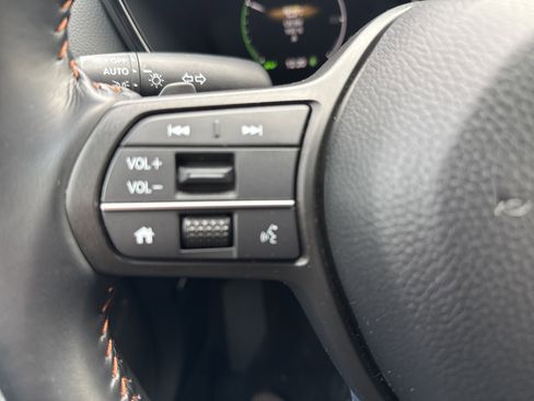 Used 2025 Honda CR-V Sport-L image 6