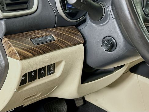 Used 2016 Nissan Maxima Platinum image 17