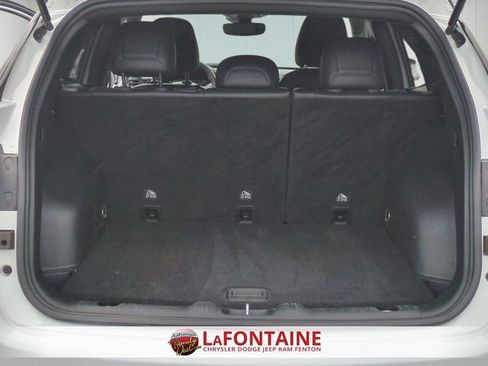 Used 2025 Jeep Compass Trailhawk AWD/4WD image 28