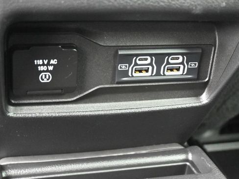 Used 2022 Jeep Grand Cherokee L Limited RWD image 23