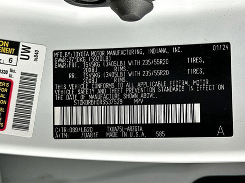 Used 2024 Toyota Highlander Limited image 35