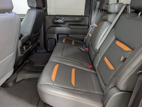 Used 2024 GMC Sierra 2500 AT4 w/ AT4 Premium Plus Package image 17