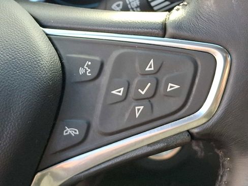 Used 2020 Chevrolet Equinox LT image 23